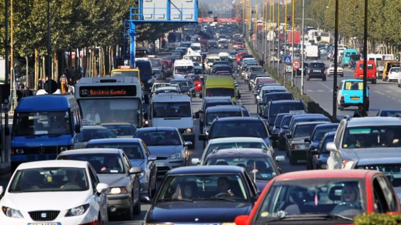 Siguracionet e automjeteve ndryshojnë nga 2026, shoferët që bëjnë aksidente do të paguajnë më shumë