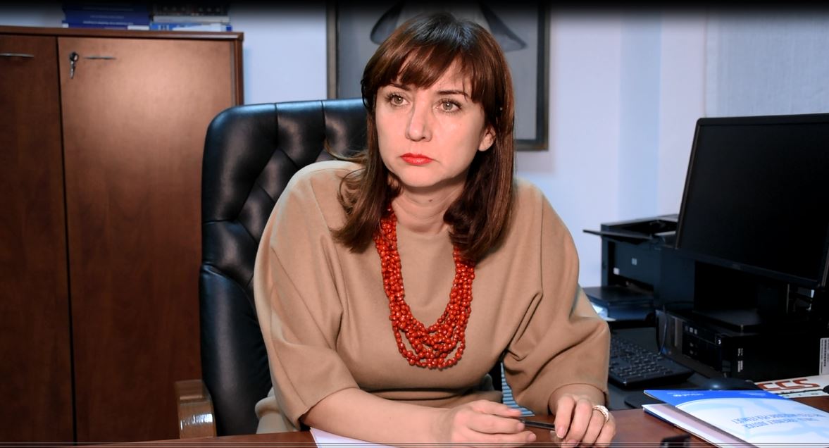 Sistemi i drejtësisë në kolaps pa gjyqtarë, Avokatja e Popullit: Shkak ‘fshesa’ e vetting-ut