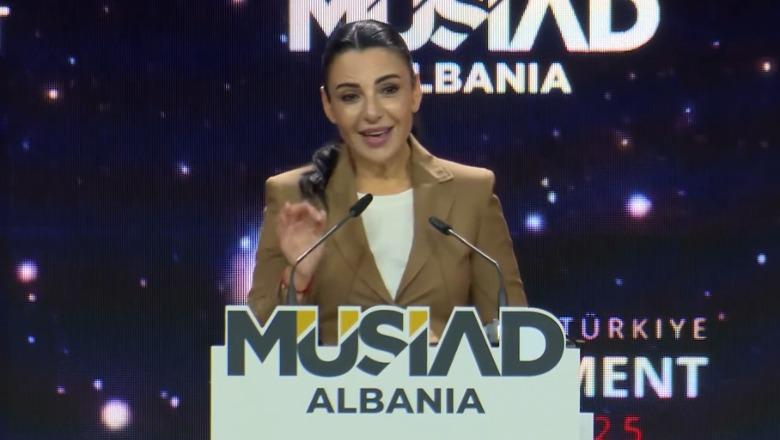 “S’kam humbur asnjë seri të telenovelës Sulejmani i Madhërishëm, mësova edhe historinë”/Balluku habit me deklaratën para zv.presidentit turk (VIDEO)