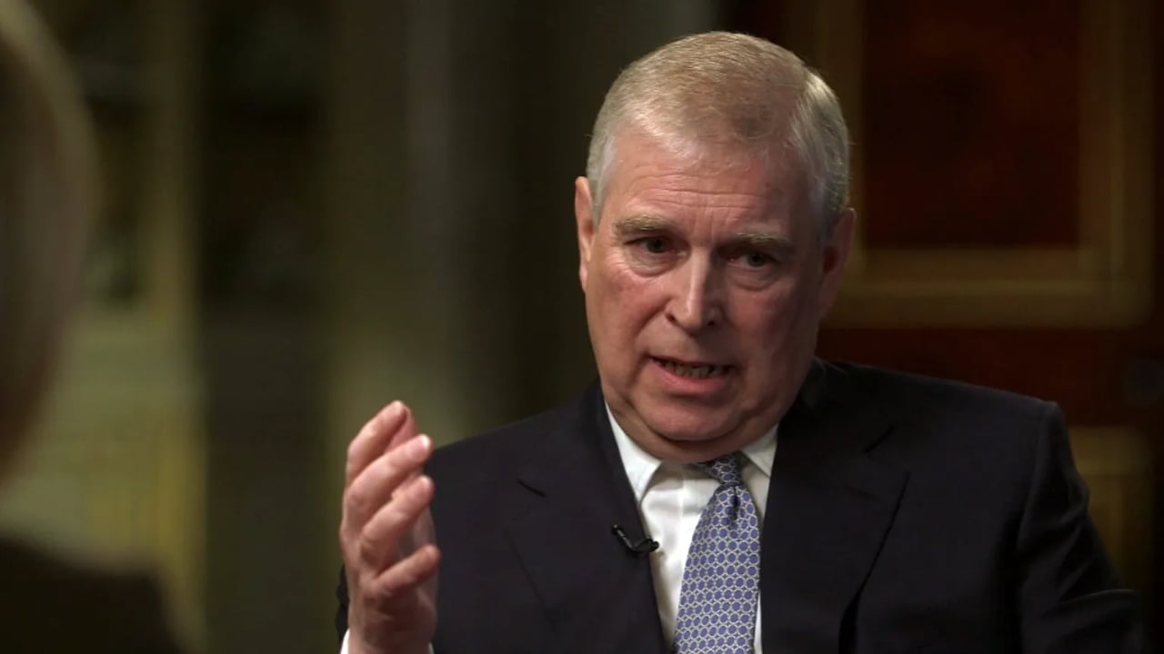 Skandali mbretëror në Britaninë e Madhe/ Princi Andrew hoqi dorë nga të gjitha titujt, por ende do të jetojë në…