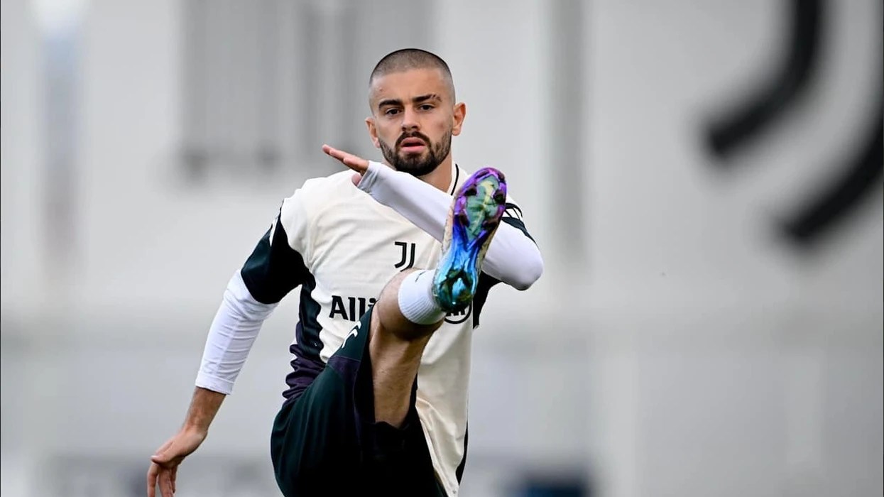 “Skandaloze”/ Juventusi “tërbon” Serbinë, shkak urimi në shqip për Zhegrovën