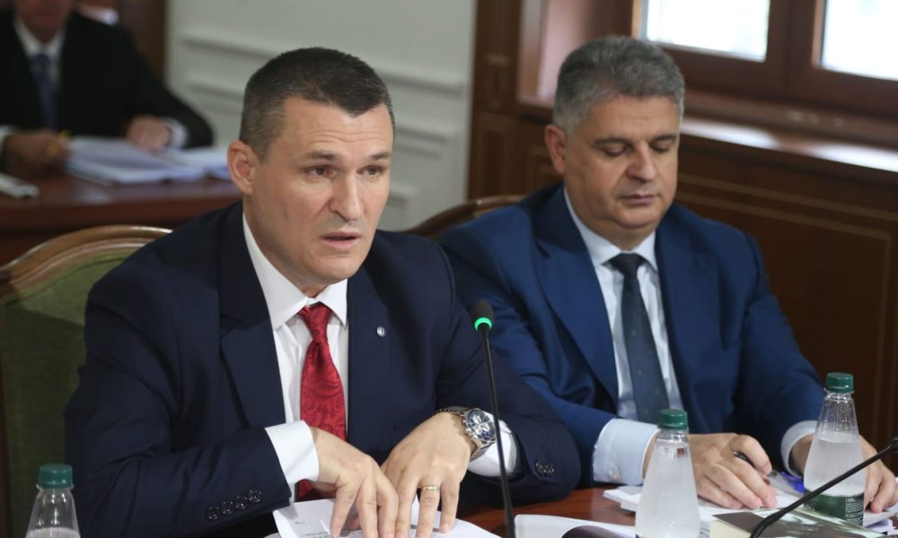 “S’na kërkon dot përgjegjësi për grupet kriminale”/ Dumani i ashpër me Balliun: SPAK ka kryer detyrën