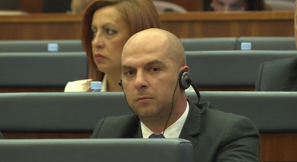 Sulmet ndaj gazetarëve në veri, deklarohen të pafajshëm dy deputetët e Listës Serbe