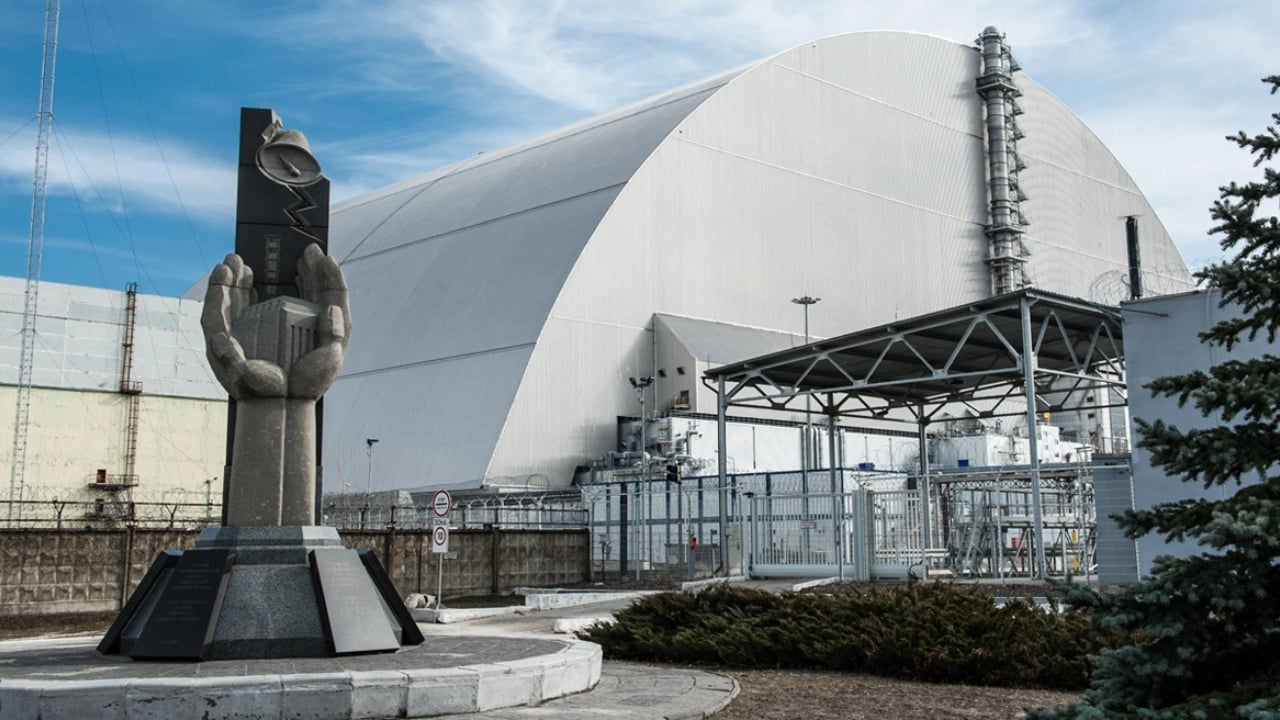 Sulmi rus ndërpret energjinë elektrike në centralin bërthamor të Çernobilit, Zelenskyy: Situata kritike, e përsëritur nga 2022