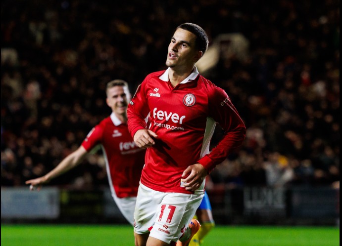 Sylvinho nuk e ka fare në mendje, Anis Mehmeti e përshëndet me golin e radhës në Angli (video)