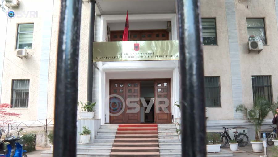 SYRI TV/ Shkambi dhe Banush Koxhaj lihen në burg, Shkambi: Ngushëlloj familjen e kolegët e gjyqtarit