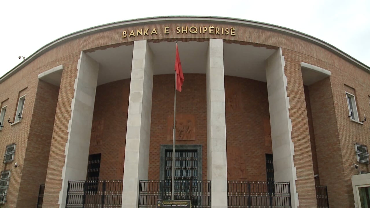 “Tavanet” kufizuan kreditë për banesa, Banka e Shqipërisë shton kushtet: Po përdoren edhe burime alternative