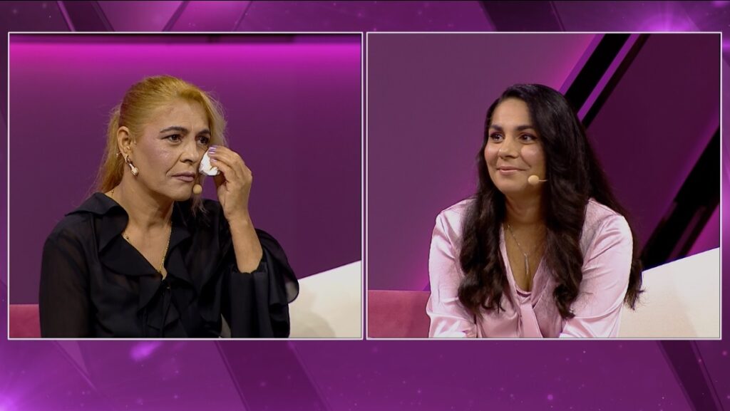 Të ndara nga fati, nënë e bijë shihen për herë të parë pas 29 vitesh!