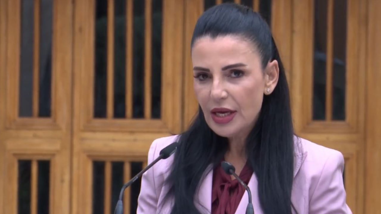 “Të rinjtë shqiptarë dinë të shkëlqejnë kur u jepet mundësia”/ Firmosja e marrëveshjes me Politeknikun, ministrja Balluku thirrje studentëve