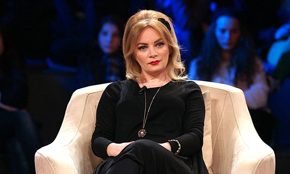 Teatri i politikës shqiptare/ Iris Luarasi: Kafja e parlamentit shuan çdo armiqësi PD-PS