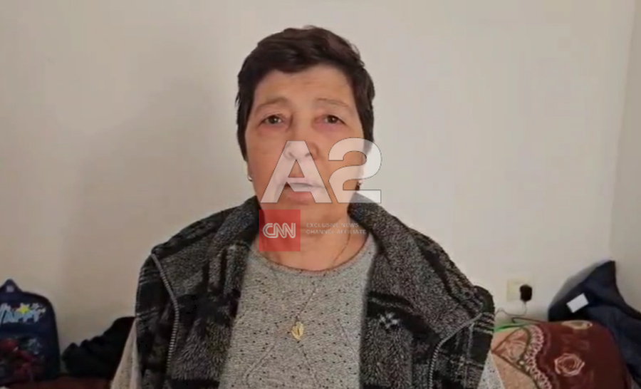 “Tërhoqëm djalin prej këmbe”/ Fqinjia rrëfen tmerrin nga zjarri që i mori jetën nënës dhe 14-vjeçarit në Maliq