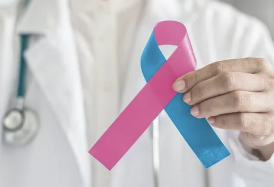 Tetori Rozë: Shenjat e kancerit të gjirit te burrat