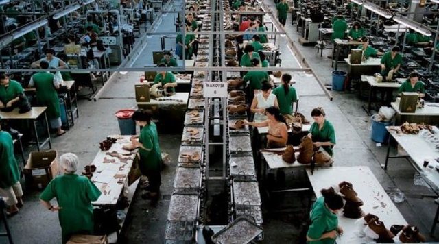 Thellohet kriza, industria e tekstileve dhe këpucëve humbet 20% të punonjësve në dy vite