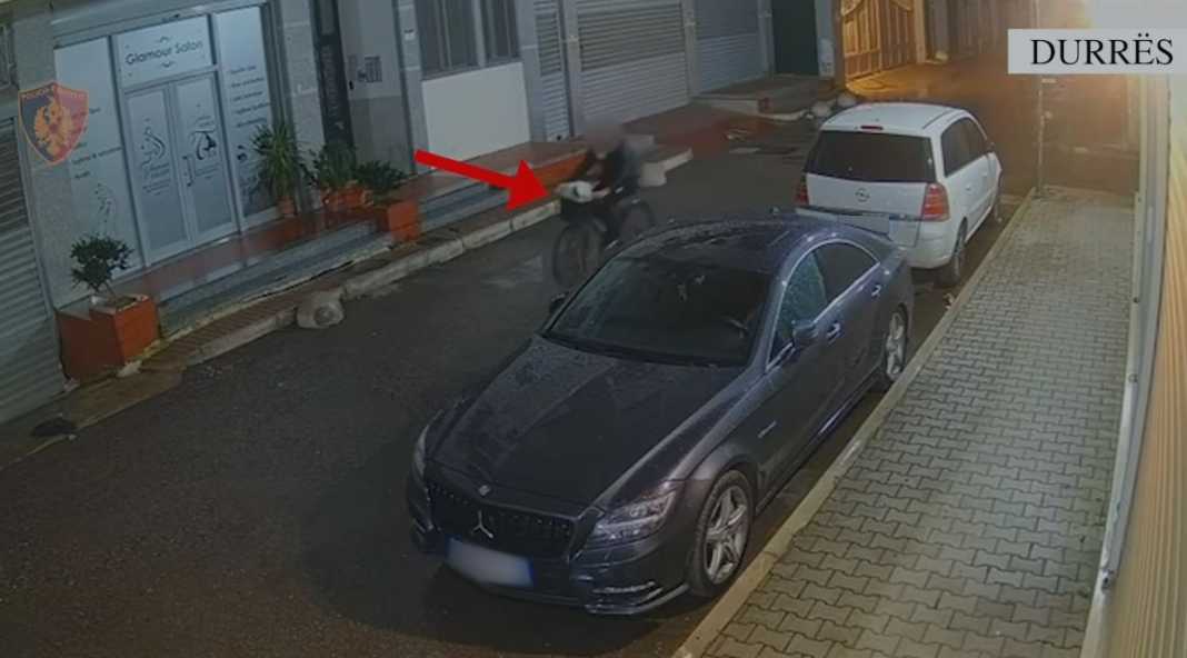 Thyente xhamat e makinave dhe i vidhte, arrestohet 37-vjeçari në Durrës