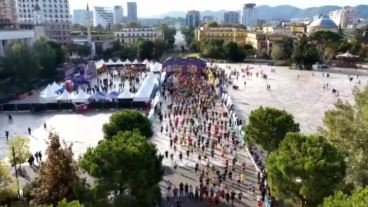 “Tirana Marathon 2025” thyen rekord pjesëmarrjeje/ 5000 atletë nga e gjithë bota, ja fituesit