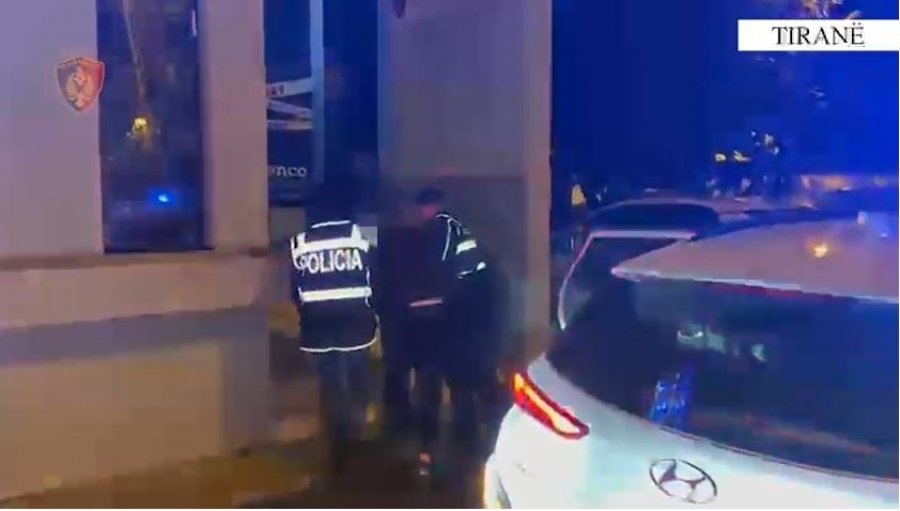 Tiranë/ Shpërndanin lëndë narkotike në formë xhelatine, arrestohen 2 shtetas