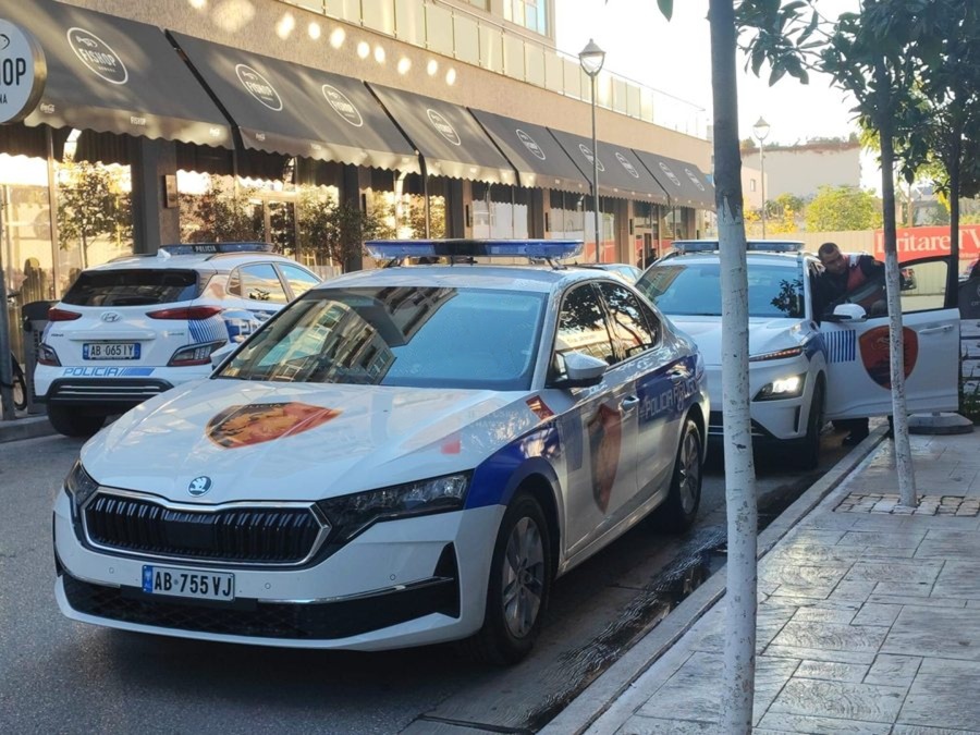 Tjetër kr*m në vend, picieri vr*t kuzhinierin