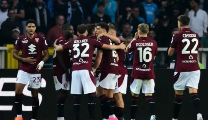 Torino e Asllanit dhe Ismajlit ndal Napolin kryesues, një ish vendos ndeshjen