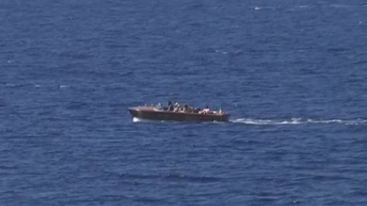 Tragjedi në brigjet e Afrikës Veriore, 40 të vdekur nga fundosja e varkës së mbushur me emigrantë