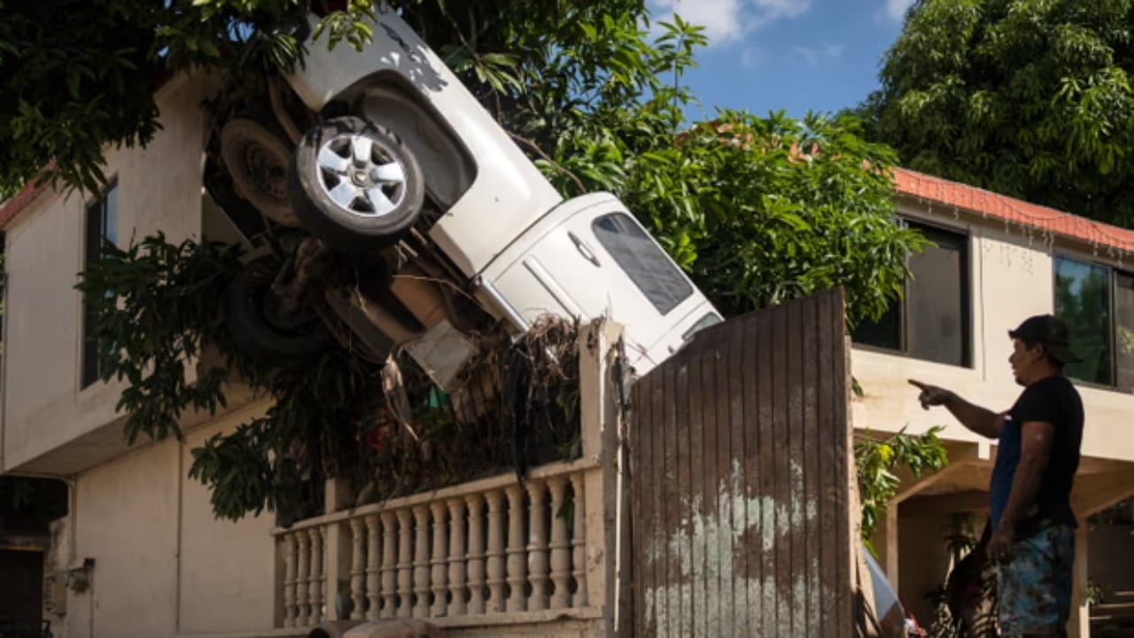 Tragjedi në Meksikë, 64 viktima nga përmbytjet e frikshme që kanë goditur vendin. Raportohet edhe për të zhdukur