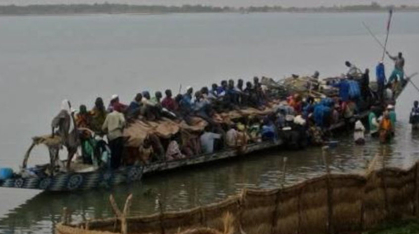 Tragjedi në Nigeri, 26 persona humbin jetën pasi fundoset varka