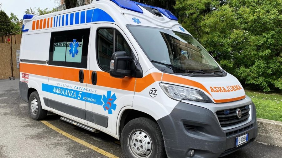 Tragjike në Itali/ Nuk arriti dot autobusin ku ndodhej vëllai i saj binjak, 17-vjeçarja përplaset për vdekje rrugës për shkollë