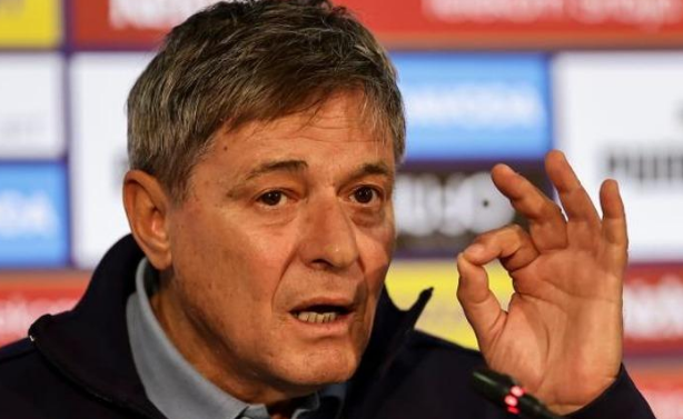 Trajneri serb shpërthen ndaj gazetarëve vendas: Ju doni që ne të humbim ndaj Shqipërisë