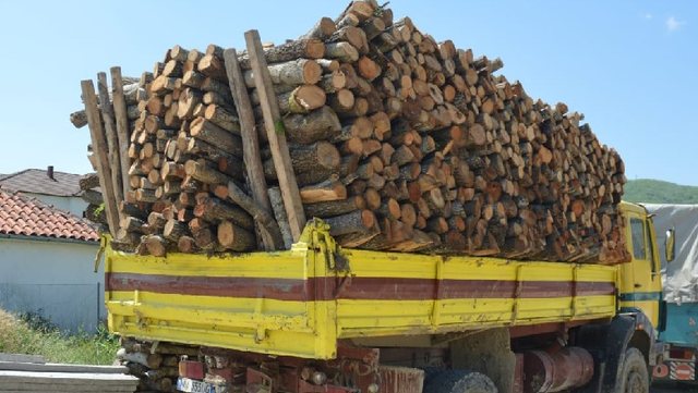 Transportonin dru pa dokumentacion, arrestohen dy persona (Emrat)