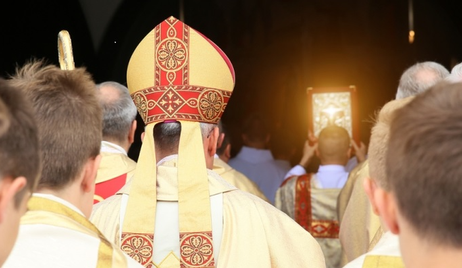 Tronditet Kisha Katolike në Itali! Gati 4,400 persona të abuzuar seksualisht nga priftërinjtë që nga viti 2020