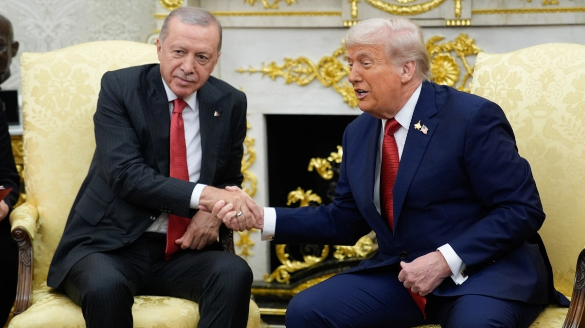 Trump telefonon Erdogan për Gazën, thirrje për bashkëpunim dhe paqe në rajon