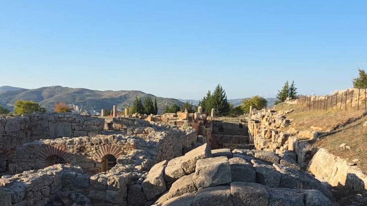 Turistët evropianë zbulojnë thesaret shqiptare/ Parku i Bylisit mikpret vizitorë nga Polonia, Gjermania, Franca e Çekia