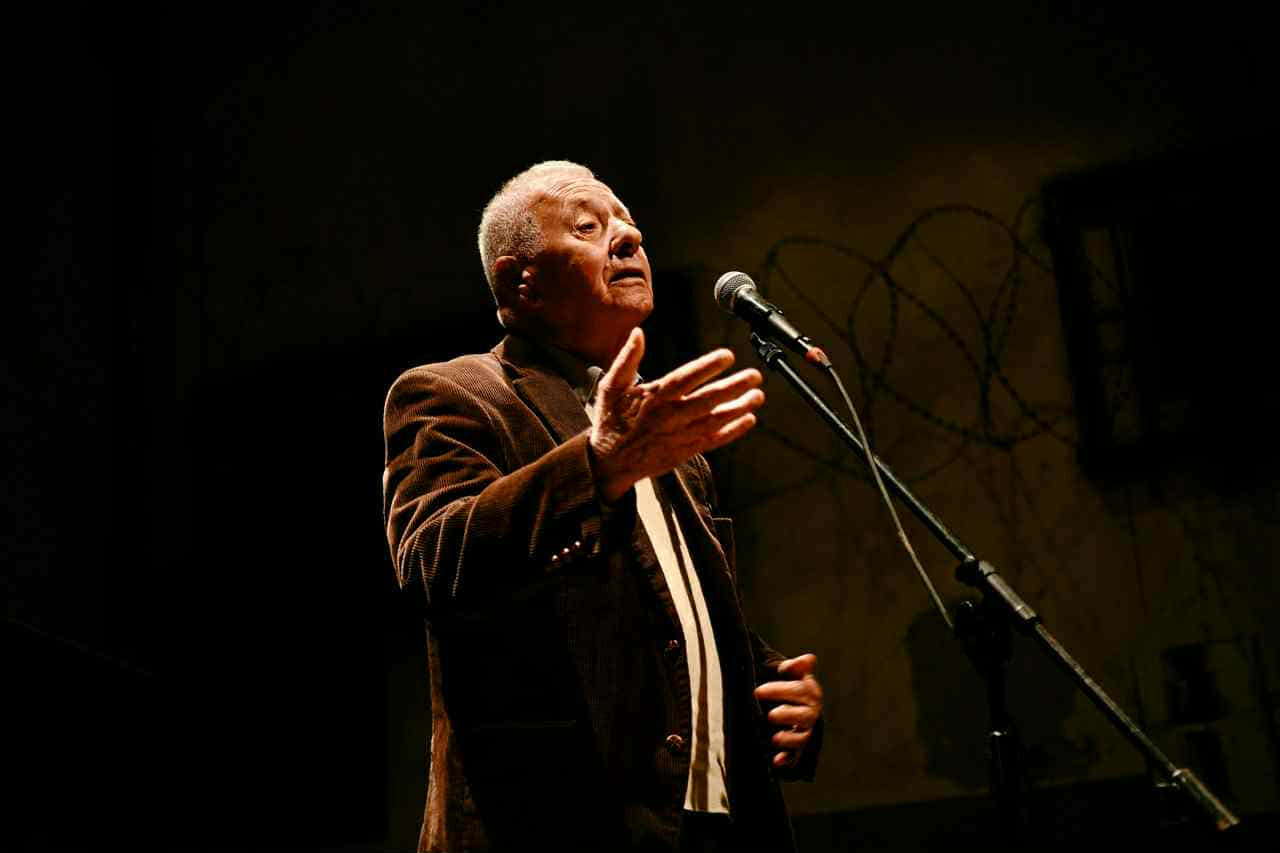 U zhvillua një takim me shkrimtarin shqiptar, Dine Dine- i burgosur politik/ Përkujtohet edhe Teki Dervishi