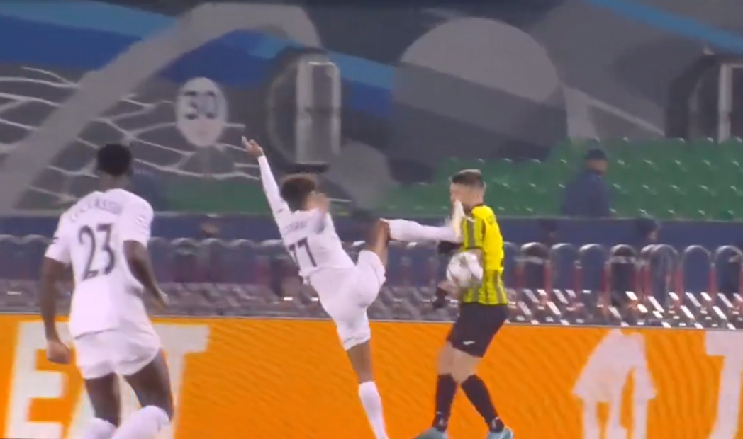 Udhëtoi 16 orë me avion për të luajtur vetëm 4 minuta, lojtari përjetoi natën më fatkeqe në Ligën e Kampionëve