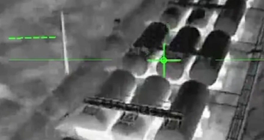 Ukrainasit godasin depon e naftës ruse në Luhansk