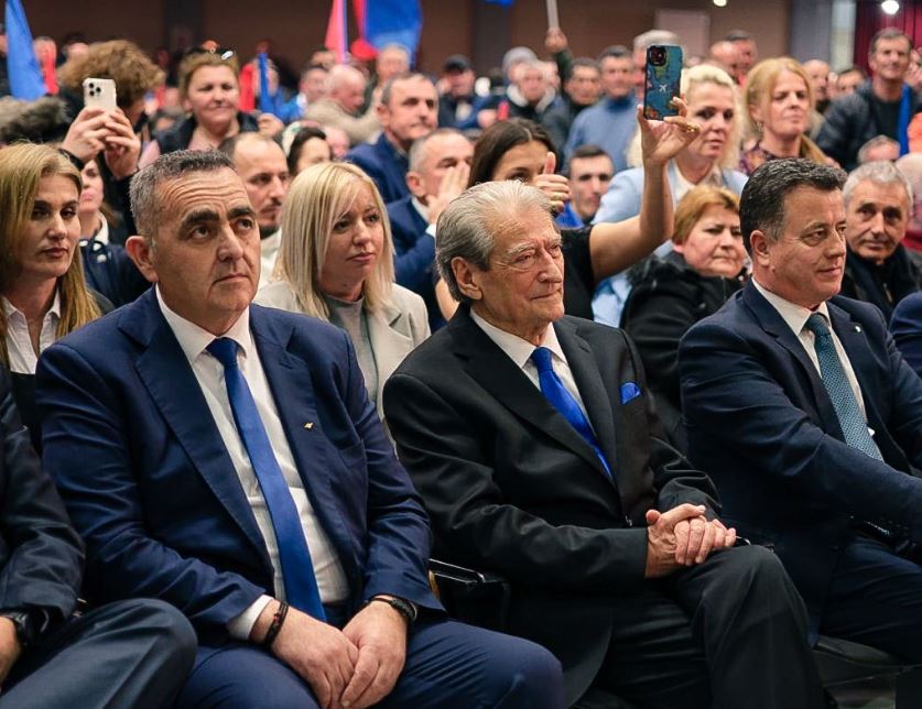 “Universitet në gjuhën greke? Barsaletë! Mbështetja e PD ndaj Belerit është shqetësuese”