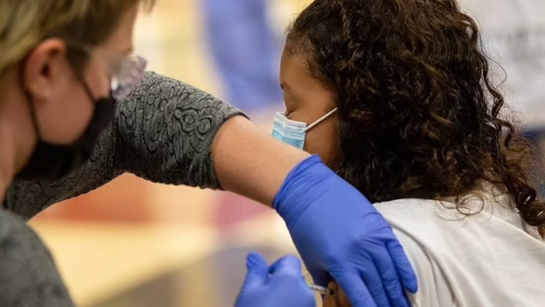 Vaksina anti-Covid i shkaktoi paralizë një gruaje/Gjykata italiane njeh rastin e parë