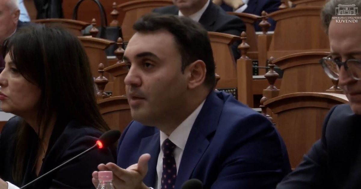 Vetëm 10 deputetë pro shkarkimit të Peleshit, Këlliçi: Nuk e dinim çfarë ishte hedhur në votim