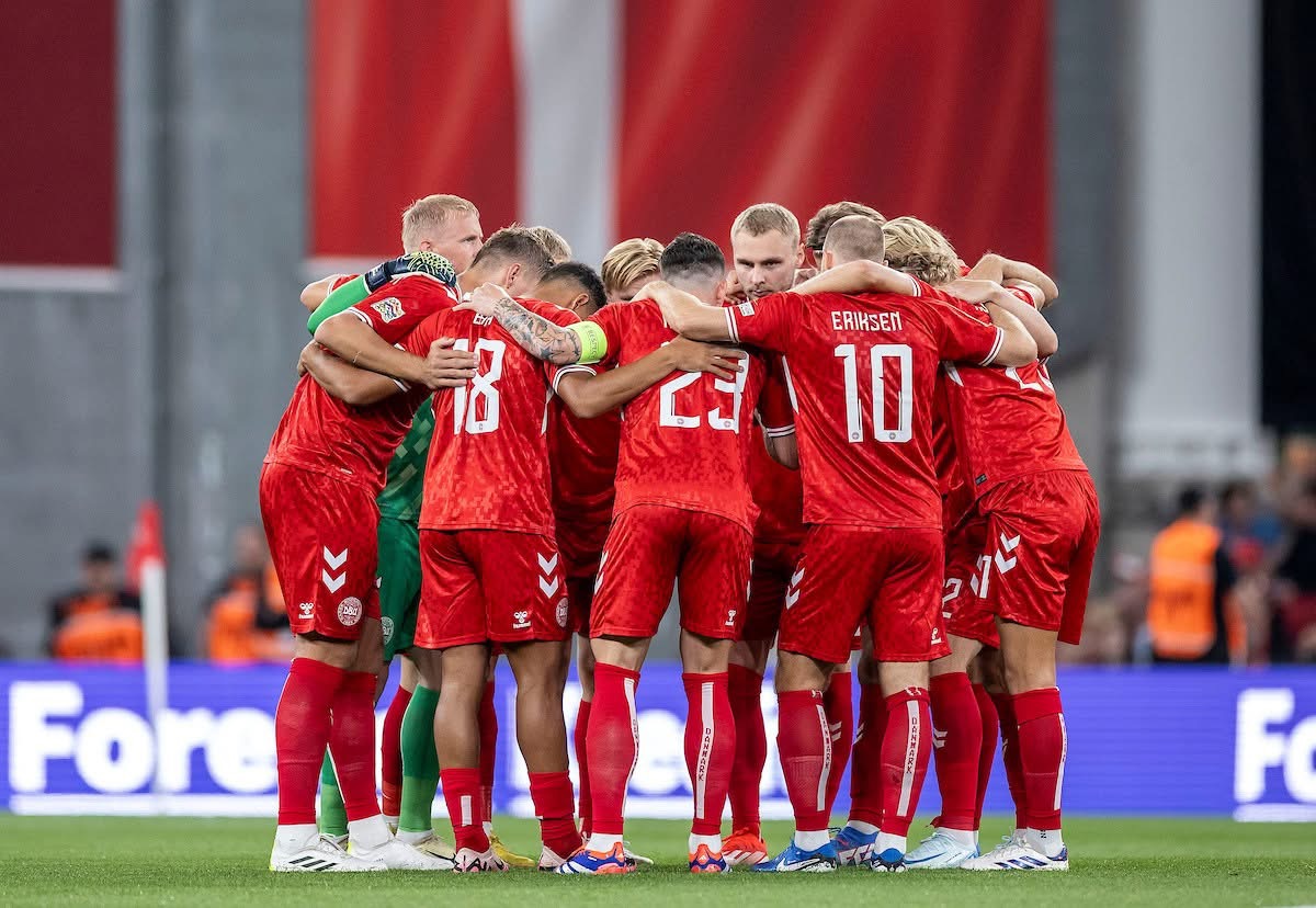 VIDEO/ Danimarka mund Greqinë në kualifikueset e botërorit, fitojnë Kroacia e Polonia