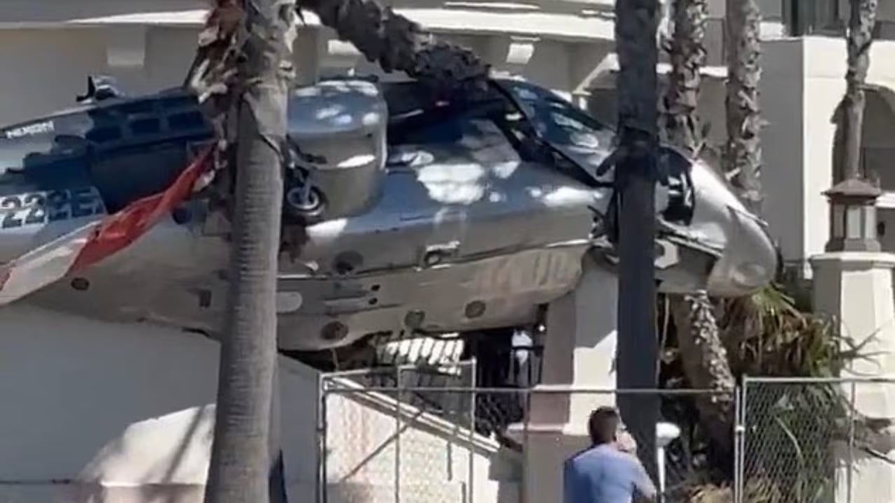 VIDEO/ Pamja të frikshme, helikopteri bie mbi hotelin luksoz në Kaliforni, plagosen kalimtarët