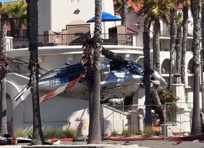 VIDEO/ Rrëzohet helikopteri në mes të plazhit në Kaliforni, mes të plagosurve edhe fëmijë