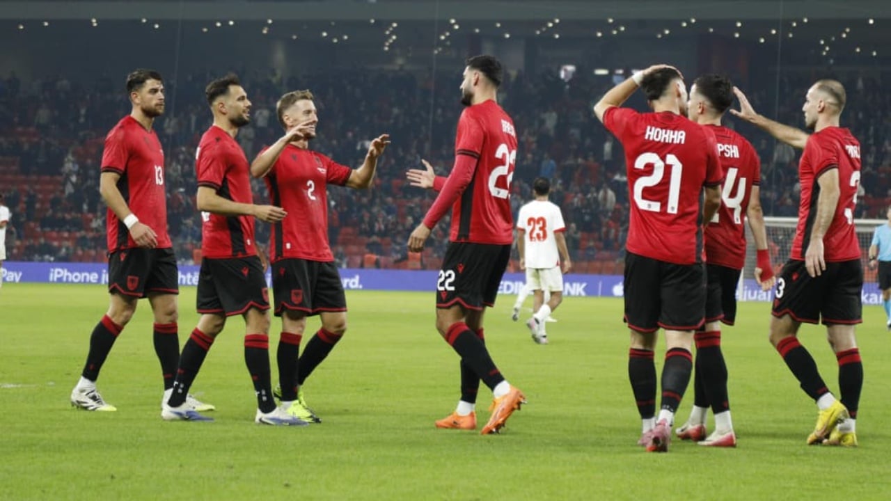 Video/ Shqipëria dhuron spektakël me skuadrën që luan në Botëror. Bajrami, Broja dhe Hoxha bëjnë me “krahë” Sylvinhon