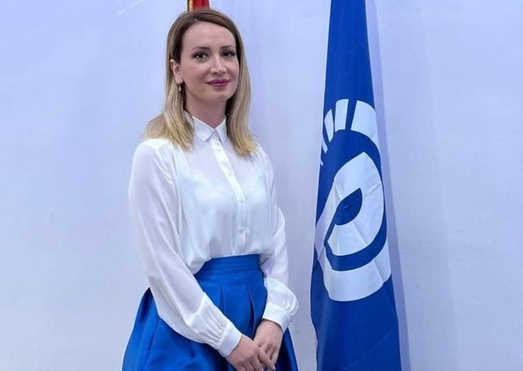 Vijon merkato/ PS Sarandë merr për nëkryetare bashkie ish-drejtuesen e PD-së