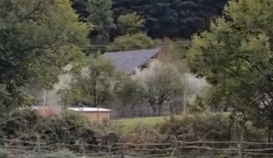 Vijon operacioni për lirimin e hapësirave publike, shembet me tritol një ndërtesë trekatëshe në Theth