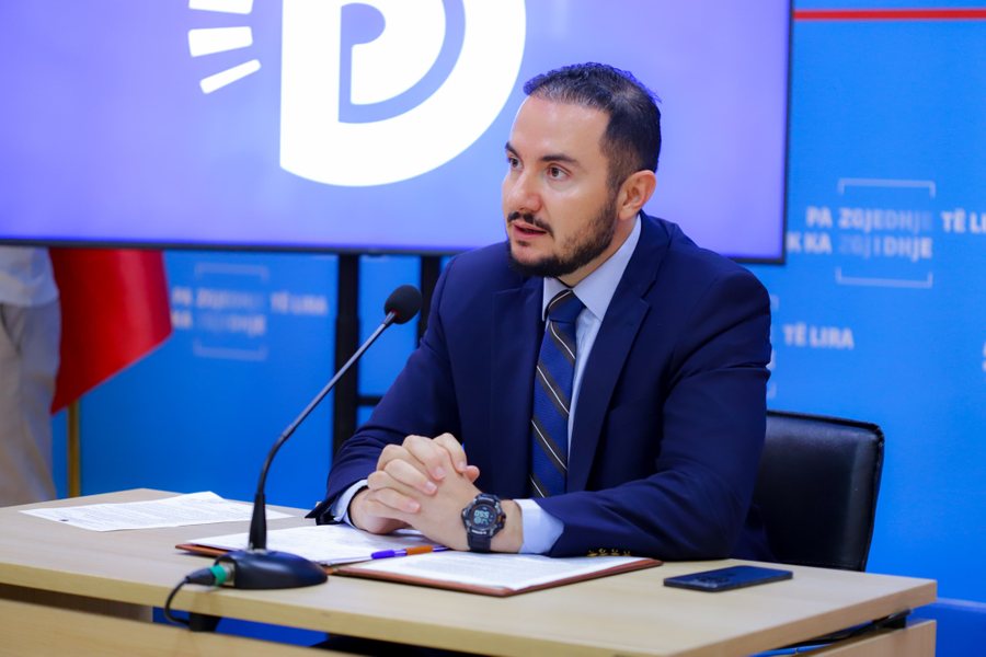 Virtualiteti demokrat: pohimet më të fundit me “mbështetje masive”