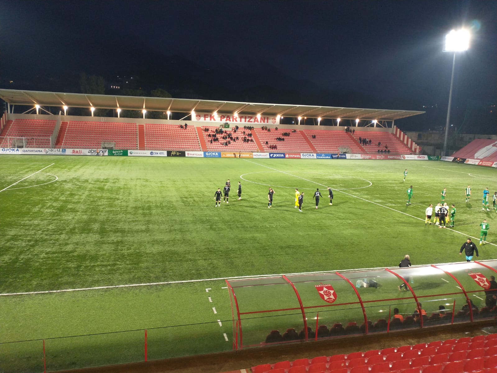 Vora-Dinamo te shtëpia e Partizanit