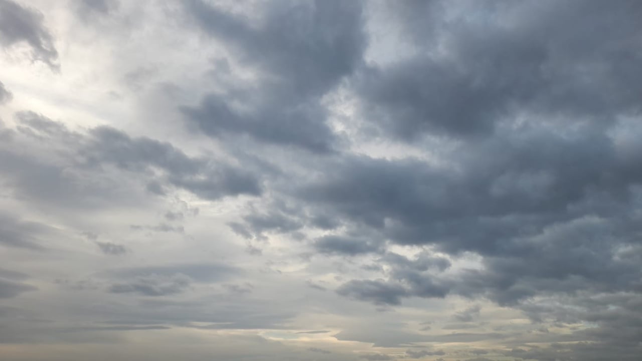 Vranësira dhe reshje shiu, si parashikohet moti për këtë të fillim muaji