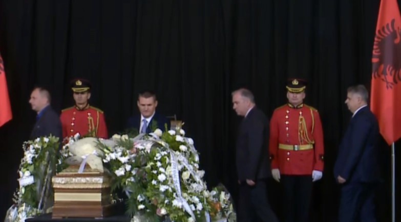 Vrasja e Astrit Kalasë, Dumani dhe prokurorët e SPAK homazhe për gjyqtarin e ndjerë