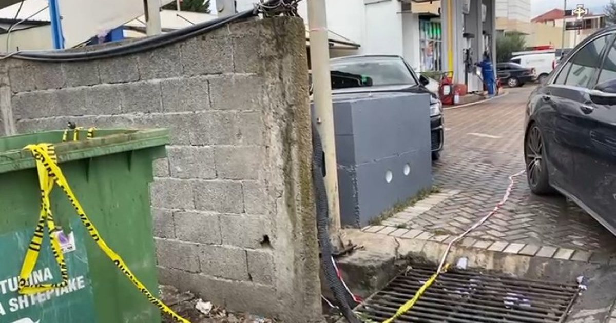 Vrasja e dyfishtë për një kafe! Gjendet makina e 21-vjeçarit të shpallur në kërkim, në mjet, gjurmë plumbi