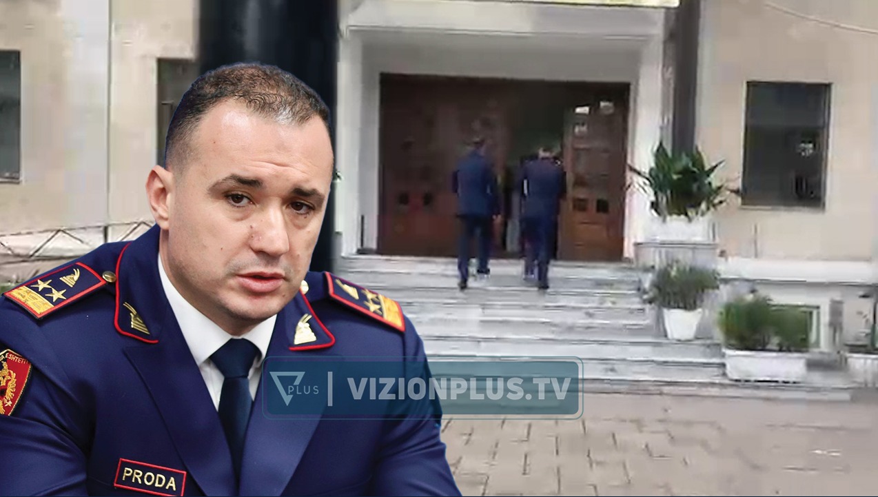 Vrasja e gjyqtarit, Ilir Proda mbërrin në sallën ku u qëllua për vdekje Astrit Kalaja