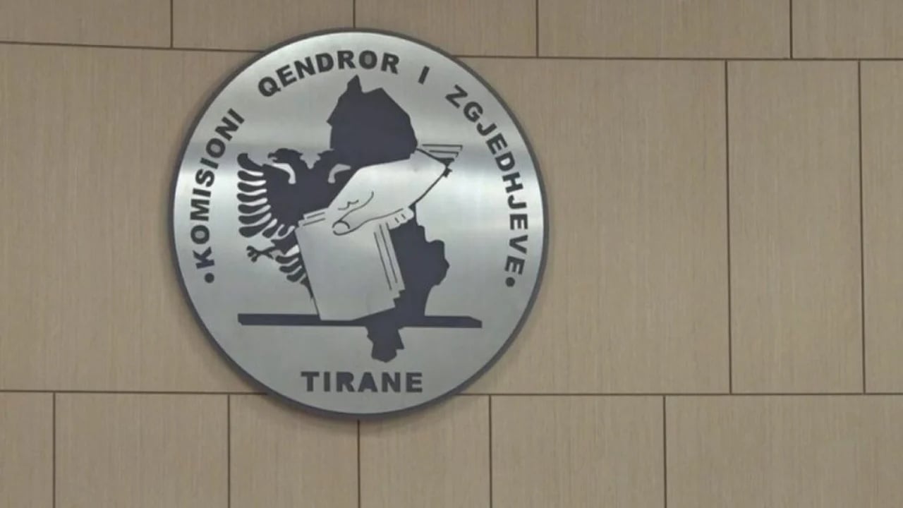 Zgjedhjet e pjesshme/ TCH zbulon afatet e KQZ pas bllokimit nga opozita, shtyhet mbledhja e Kolegjit Zgjedhor. Fushata zgjat vetëm 1 javë